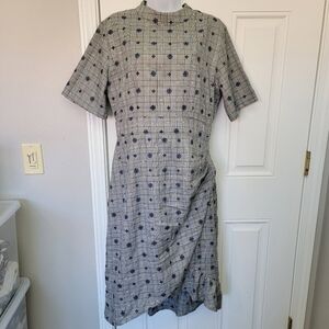 NWT LENON Gray Blue Plaid Floral Modest Dress Ruffle Hem Short Sleeve Size M